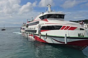 Experience Seamless Travel to Gili Islands Lombok with Semaya Darmajaya Jet Fast Ferry Aluminium