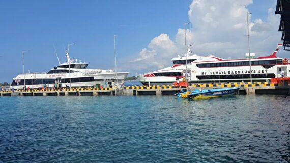 Gili Trawangan Jetty: A Symphony by the Sea