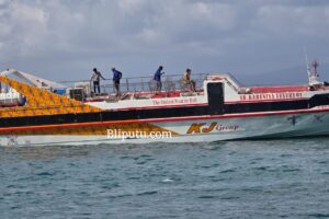 Discover SB. Karuniya Luxury 01: The Premium Fast Boat Experience from Padang Bai to Gili & Lombok